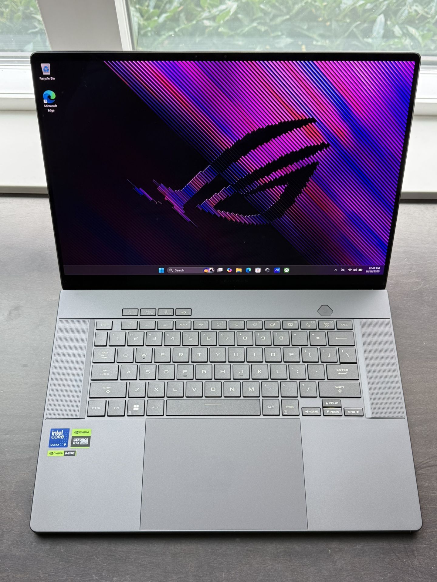 ASUS ROG Zephyrus G16 OLED, Intel Ultra 9, 16GB, RTX 4070, 2TB SSD, Gaming Laptop