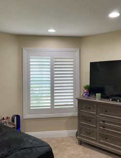 Shutters- Custom, Wood, Window Treatments, Window Coverings, Plantation, Shutter Blinds, Interior, Persianas De Madera, FREE ESTIMATES (PHONE/IN-HOME)