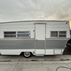 1970 ARISTOCRAT Land Commander