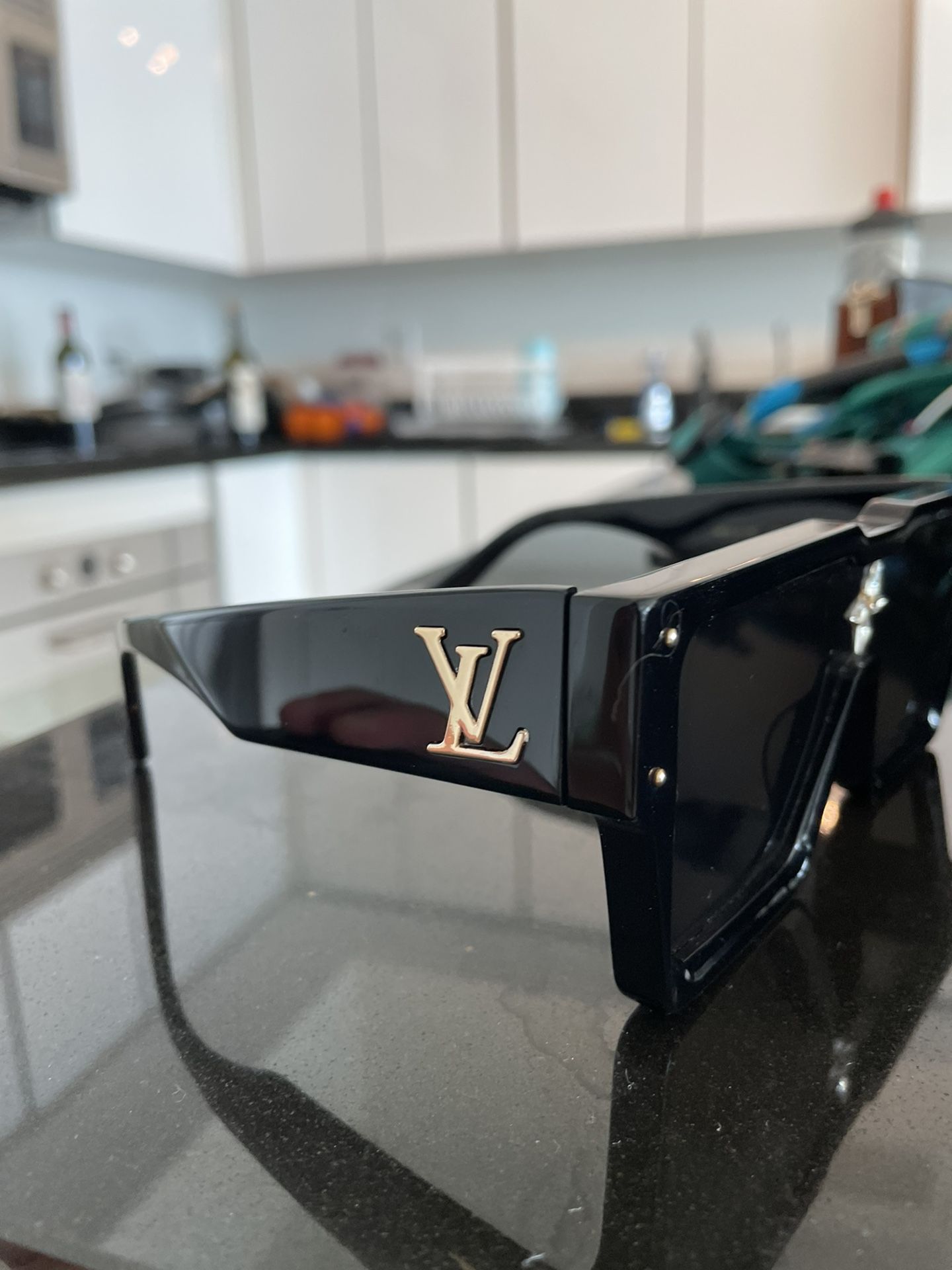 LOUIS VUITTON CYCLONE SUNGLASSES BLACK GOLD CRYSTAL Z1578W for Sale in  Laurel, MD - OfferUp