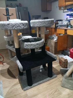 Sturdy Cat Tree