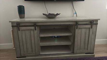 Farmhouse Barn Door TV Stand Console