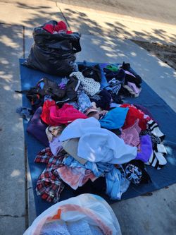 Woman's clothes (description)