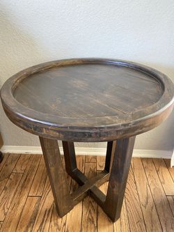 Round End Table 