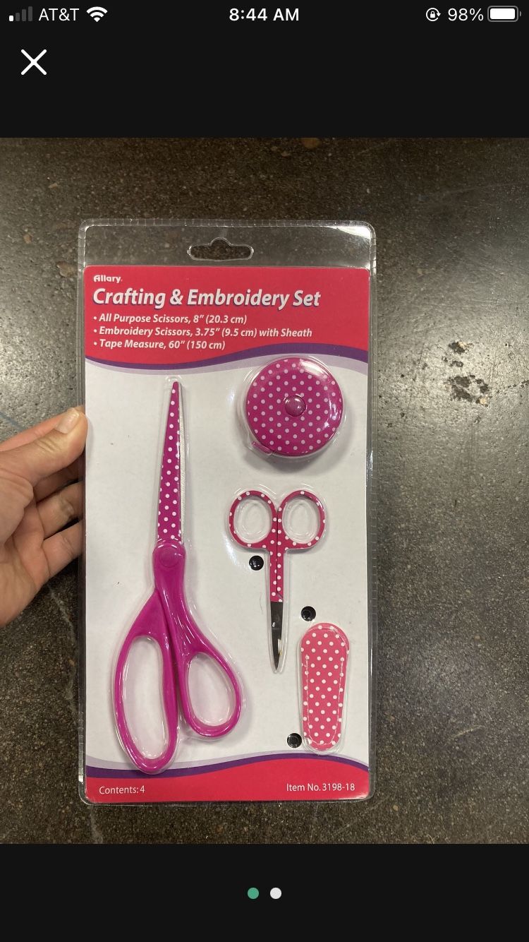 NWT Crafting & Embroidery Set