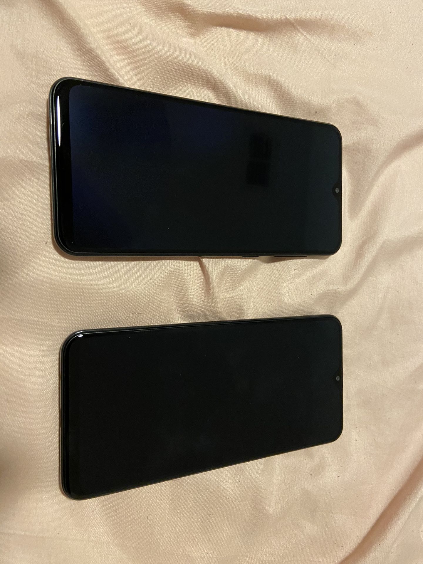 2 Samsung Galaxy A20 T-Mobile for sell!