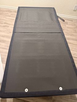(1) Twin adjustable bed base moves head and feet up with remote