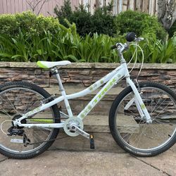 24” Trek MT 200 Girl's Bike