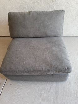 Modular chair! Large! Very clean. Must go today!