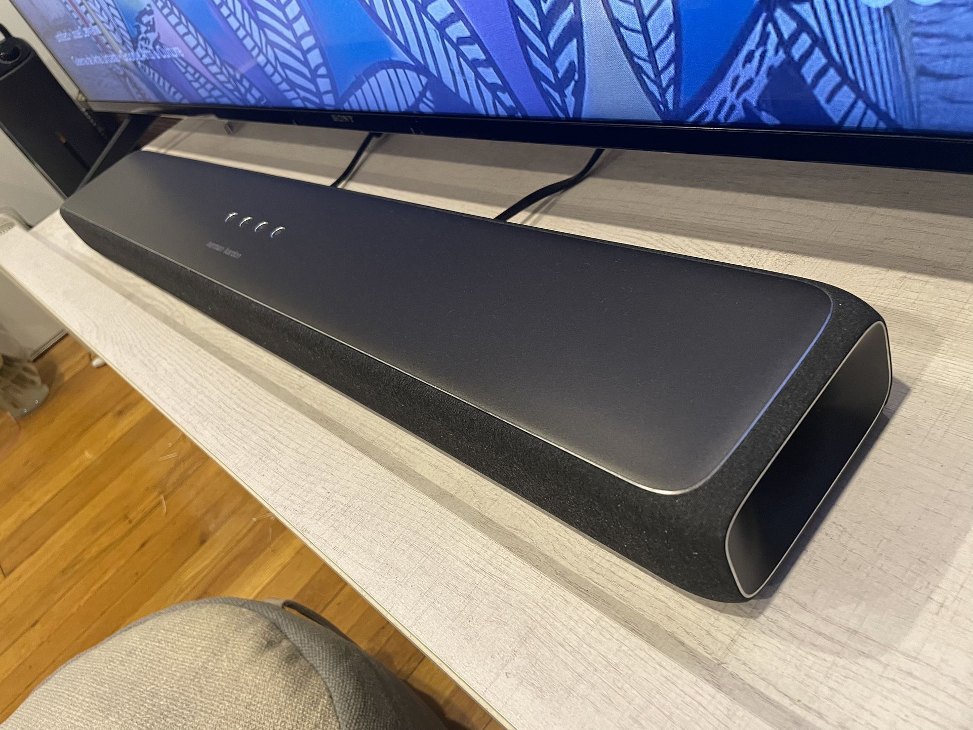 Harman Kardon Enchant 800 TV Bar With Bluetooth And Remote Control for Sale in Brooklyn, NY - OfferUp