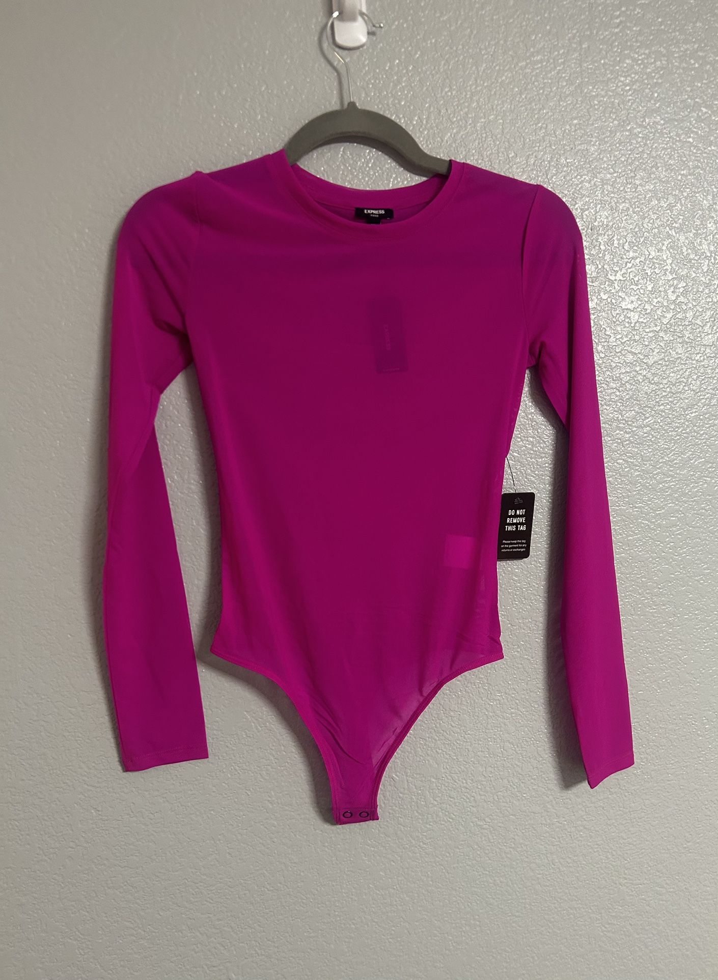 Women’s Express Mesh Crew Neck Long Sleeve Bodysuit Neon berry pink size XS