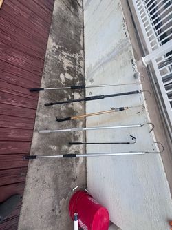 8 fishing gaffs