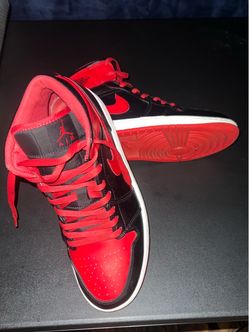 Air Jordan 1 Mid Bred Sneakers size 11