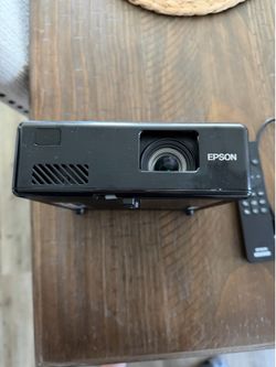 Epson EF 11 LCD Projector