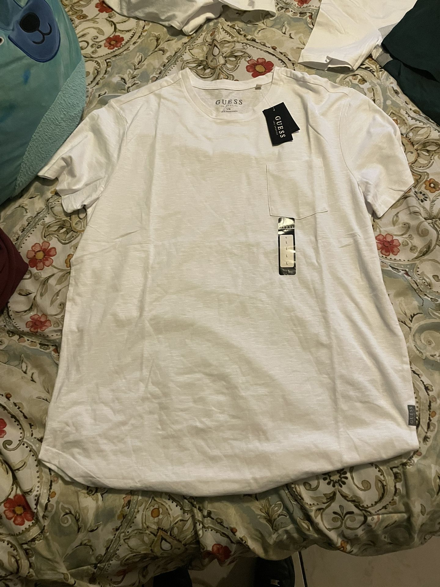 white Guess T Shirt