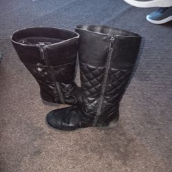 Girls Boots Good Condition Size 3 $8.00 