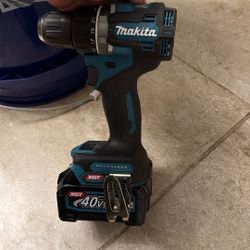 40 Volt Makita Set Up 150.00