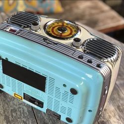 Retro Turquoise & White 50s Style Memorex Model MTT3200 AM/FM Radio & CD Player. Retro Turquoise & White 50s Style Memorex Model MTT3200 AM/FM Radio &