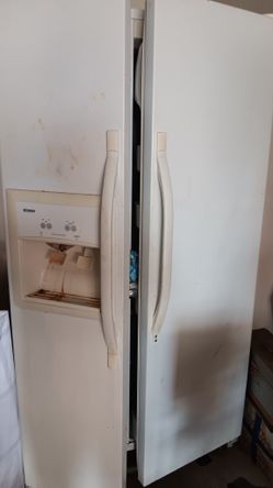 Kenmore Double Door Refrigerator Still Works Great Was Using It In Garage Still Plugged In Nice And Cold