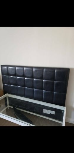QUEEN HEADBOARD