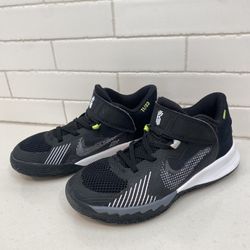 Nike Kyrie Flytrap 5 Youth Basketball Shoes