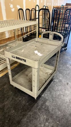 Rubber maid cart