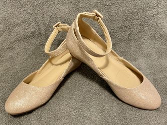 Women’s Shoes - Size 8