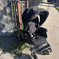 *Garage Sale* Joovy stroller With Toddler Bench