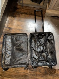 Airplane Travel Medium Sized 4 Wheel Suitcase