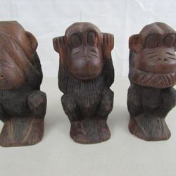 3 Wise Monkeys Hand Carved Wooden Figurines Set Hear See Speak No Evil


