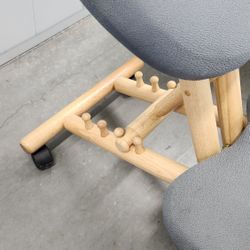 **obo** Kneeling Office Chair - Moving