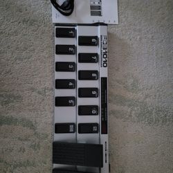 Behringer MIDI Foot Pedal FCB1010