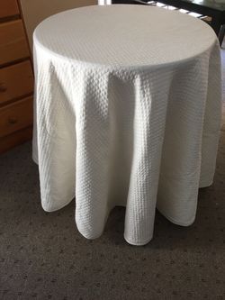 Round table with cover