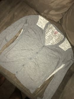 Cardigan Grey flower