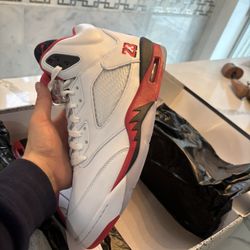 Jordan 5 Fire Red