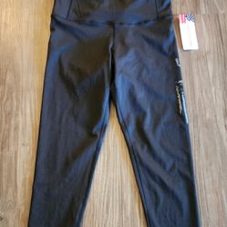 *New* Women's Ladies Compression Leggings Workout Sz Medium American Flag Black & Gray