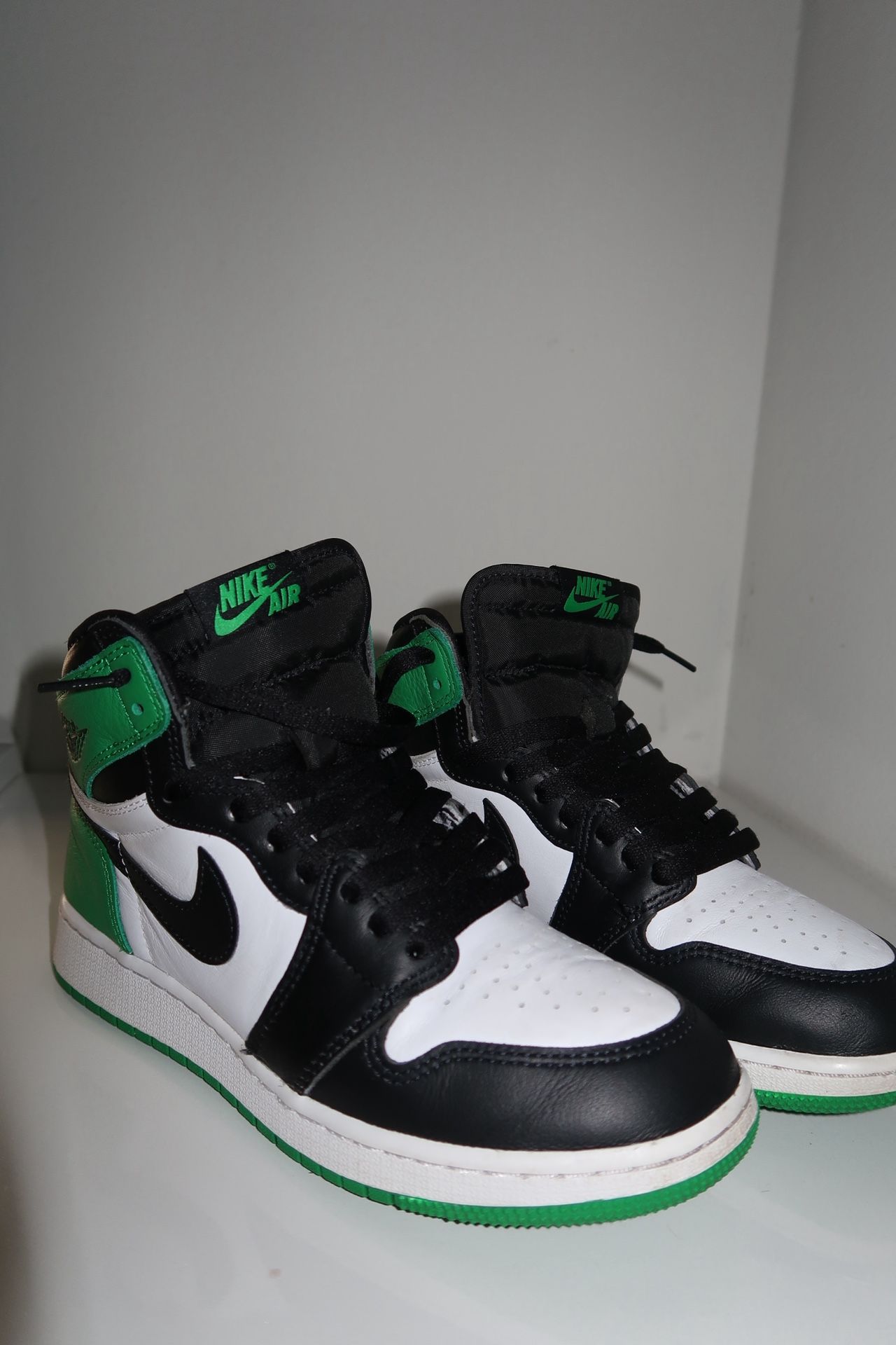 Air Jordan 1 Retro High OG 'Lucky Green