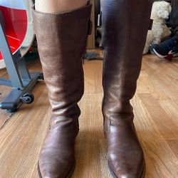 Woman leather boots. Beautiful western Boho Cowboy, Riding boot Style. Made in Brazil. these are so nice brown color size 7, can Fit 7 1/2