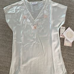 Barbizon Silky Nightgown