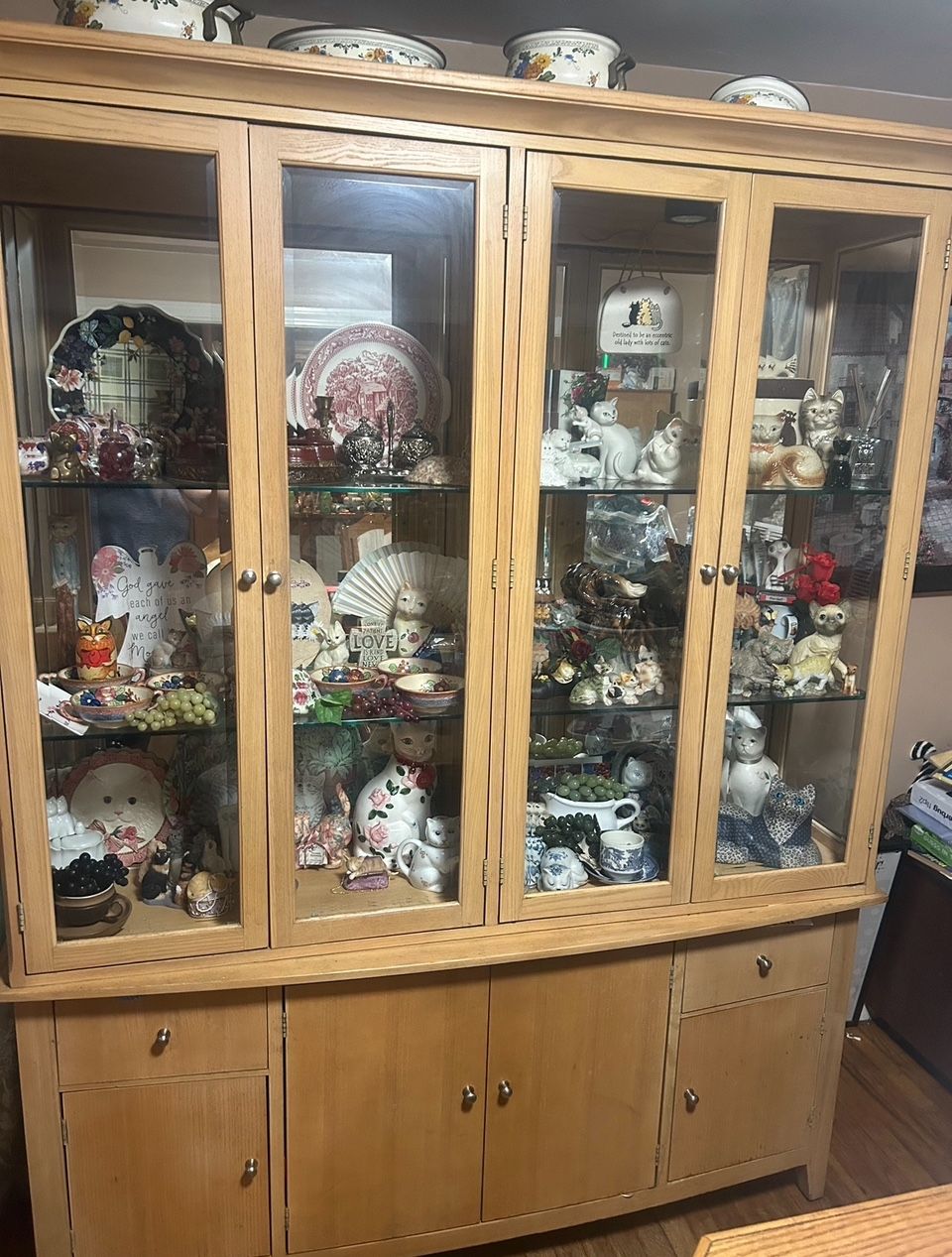 Free China Cabinet