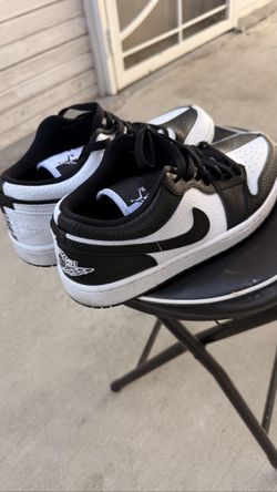 Air Jordan 1 Low SE Homage Split — Women's 10.5 (Men's 9)
