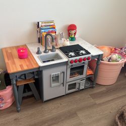 Kids Play Kitchen