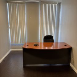 Office Table Desk With Chairs