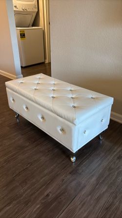 White Leather Rhinestone Chess Storage Bench