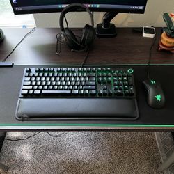 Razer Gaming Bundle – BlackWidow Elite, DeathAdder V2, Goliathus Chroma Mousepad, Kraken X