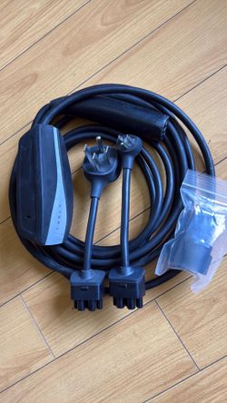 Tesla mobile connector