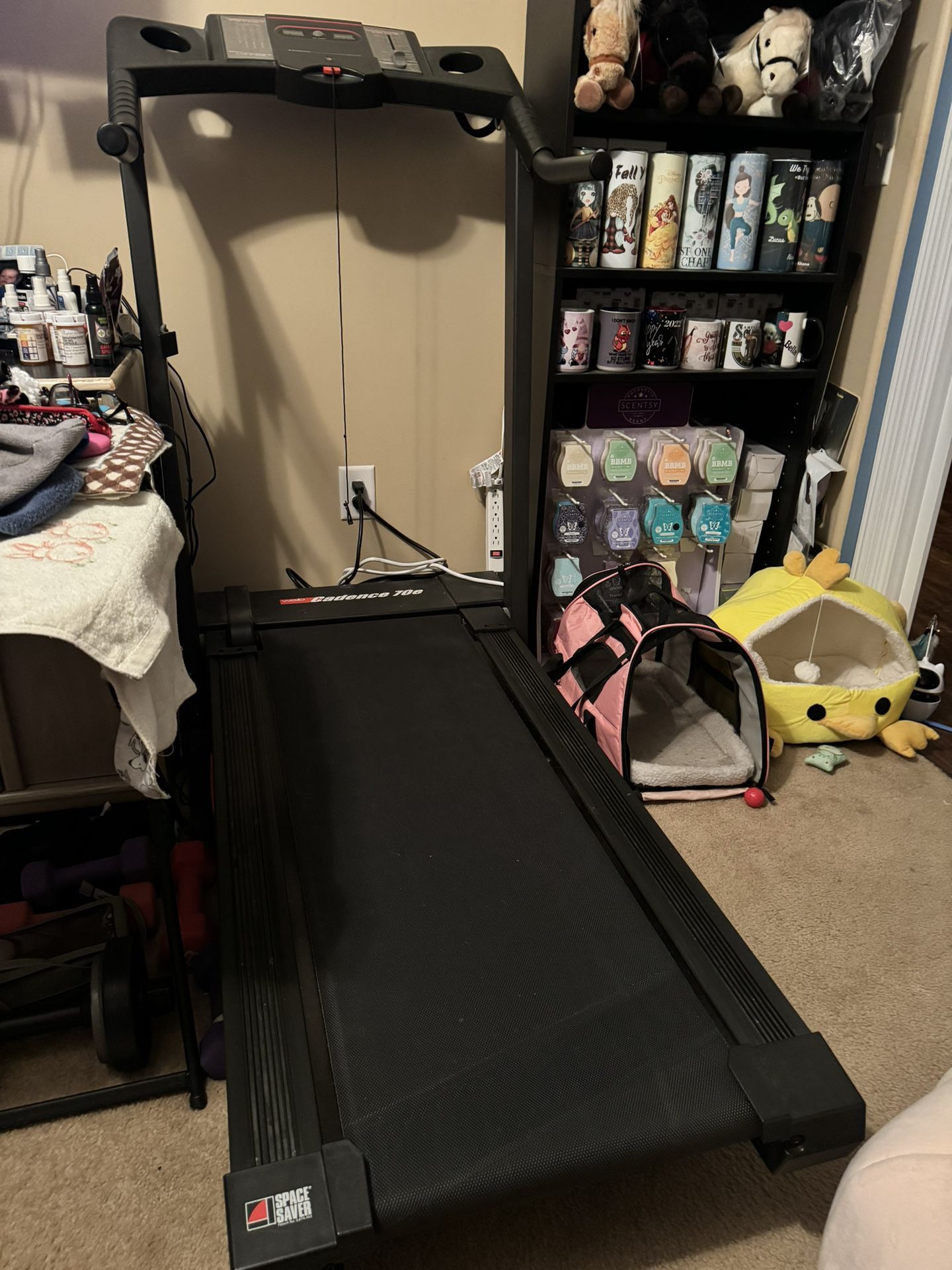 Model: Weslo Cadence 70e. Treadmill
