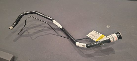 2011-2016 Toyota Sienna Fuel tank filler neck