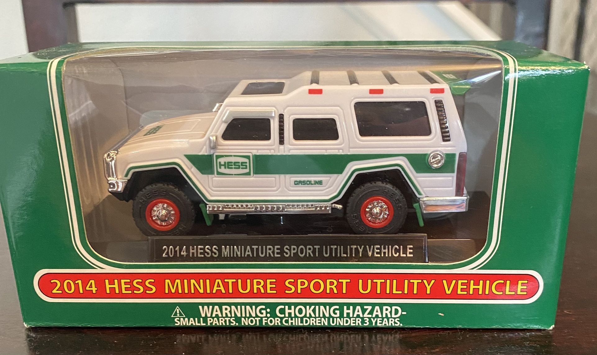 HESS Mini- 2014 Rare 17th Issue 50th ANNIVERSARY Miniature Sports SUV. 