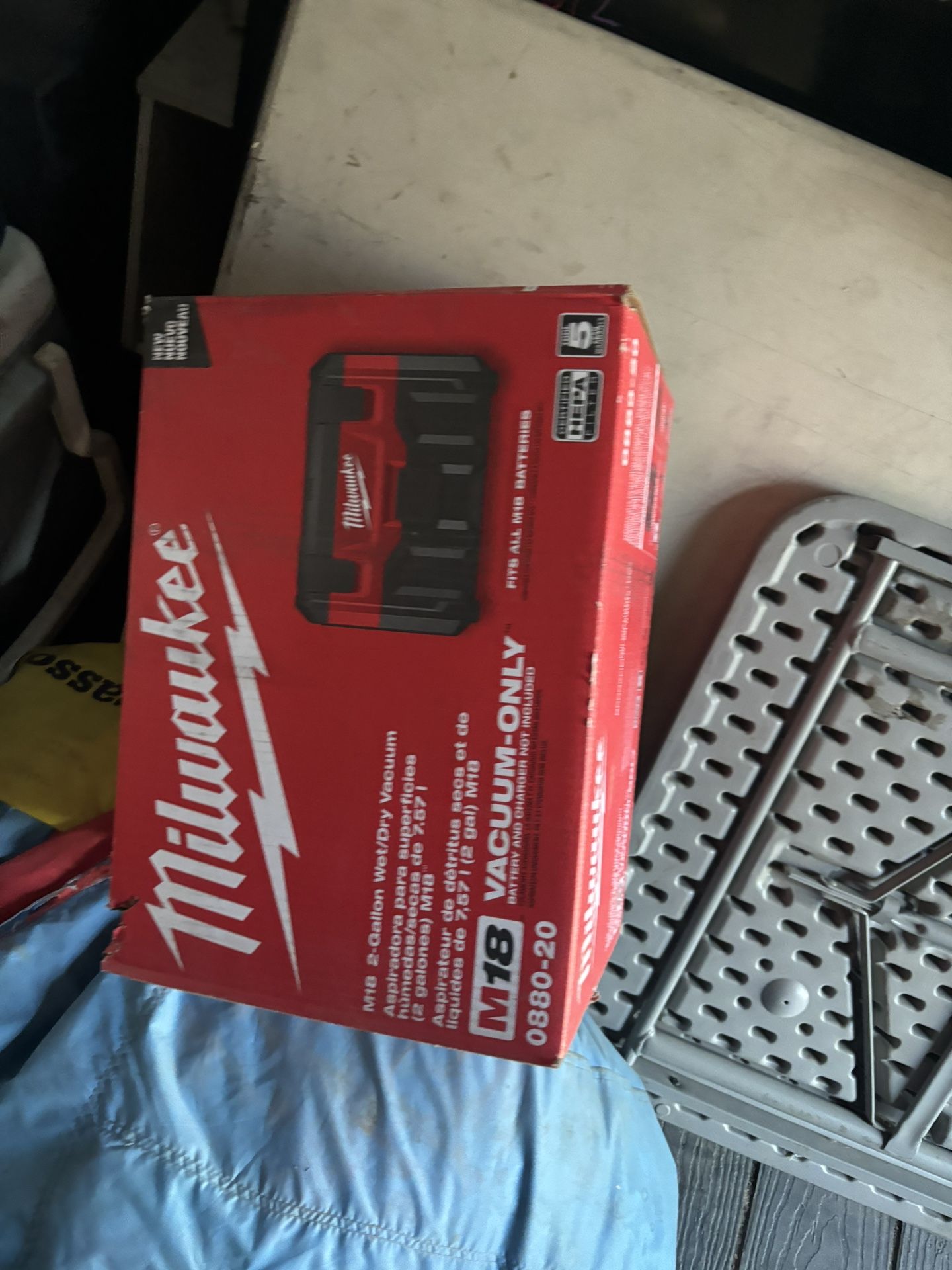 Milwaukee M18 Vacuum